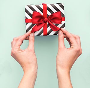 Wir verpacken Ihr Geschenk
